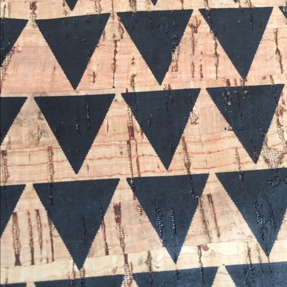 *CLOSING BOUTIQUE* - Picture 4 of 5